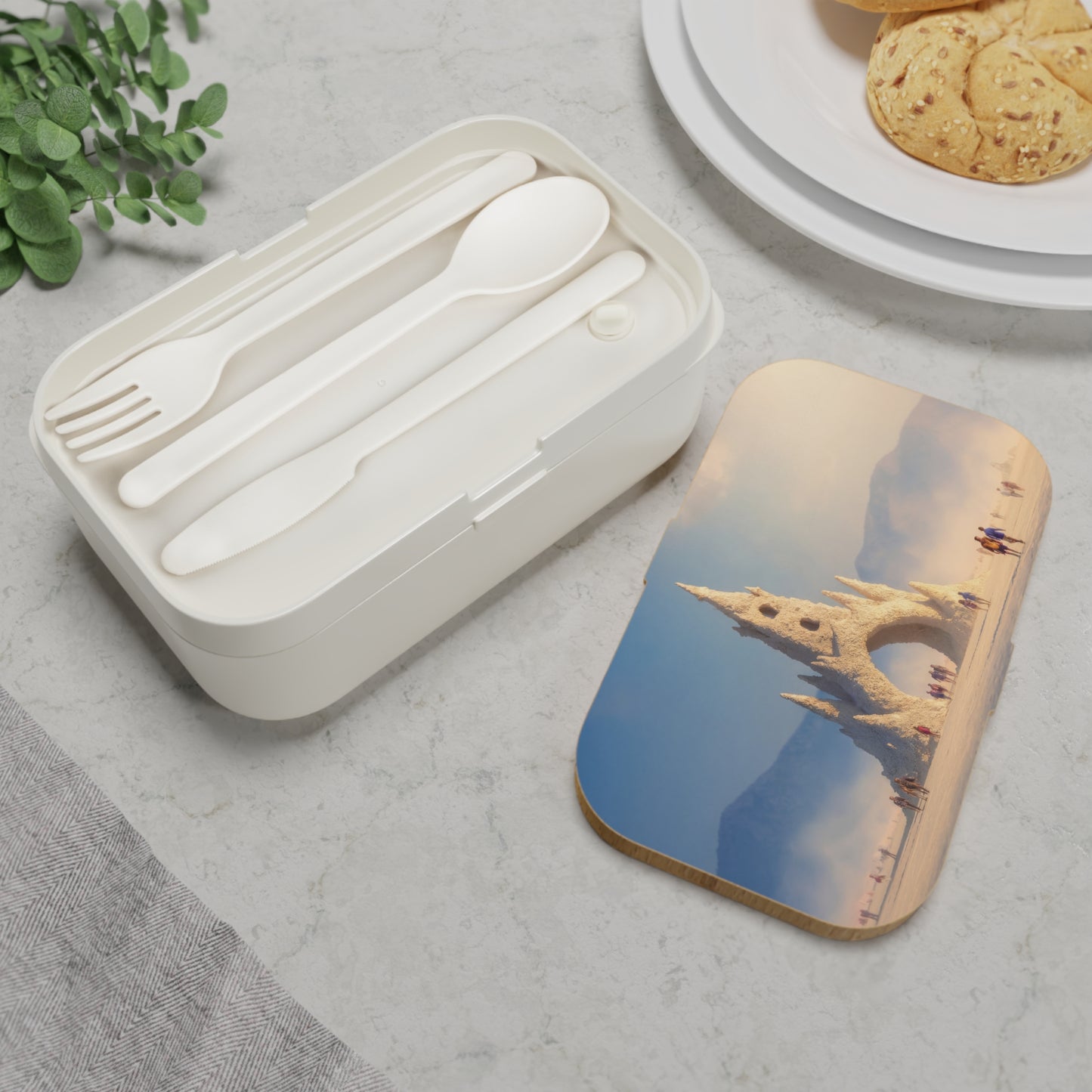 Desert Castle Bento Lunch Box – Sunlit Sandscape Sanctuary