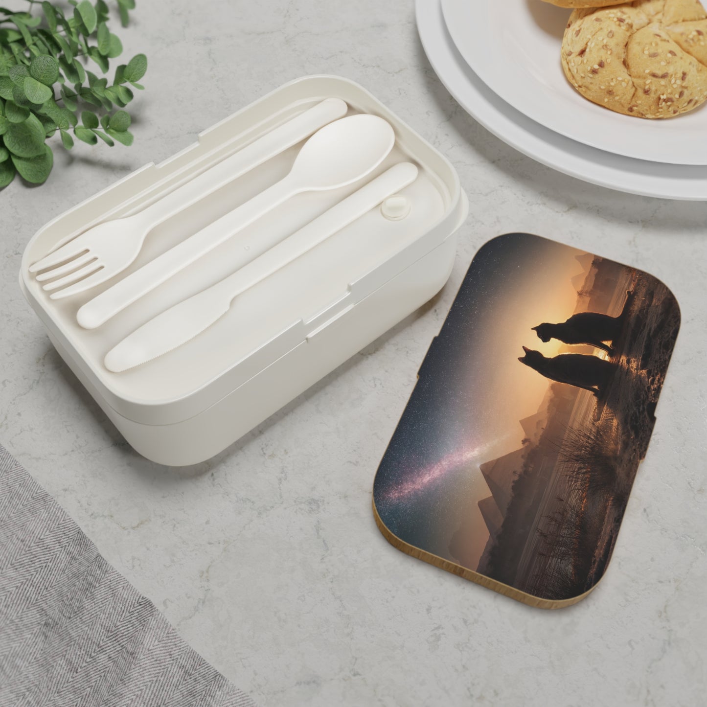 Starlit Pyramids Cat Bento Lunch Box – Whispers of Ancient Sky