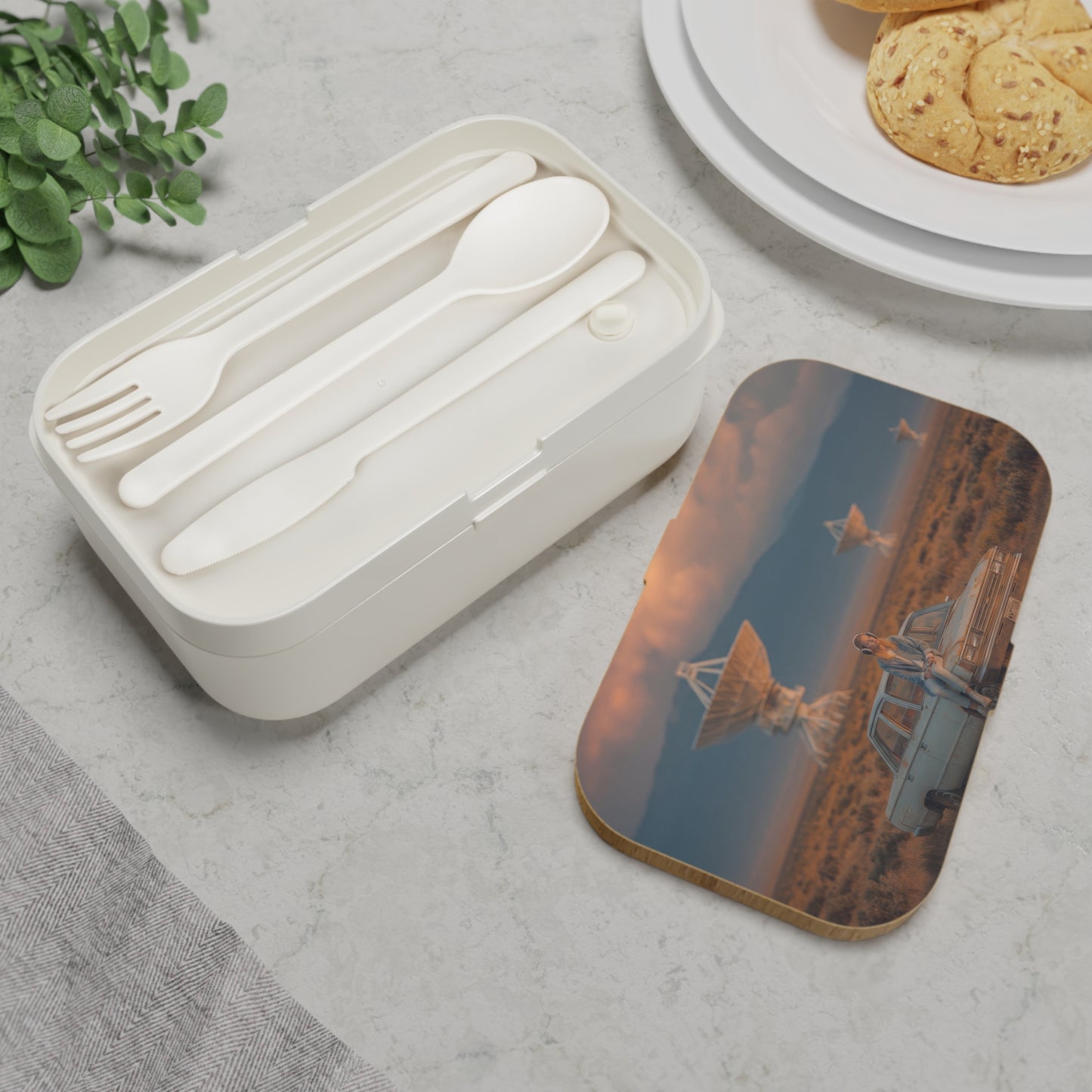 Radio Silence Bento Lunch Box – Desert Skyline with Satellite Domes