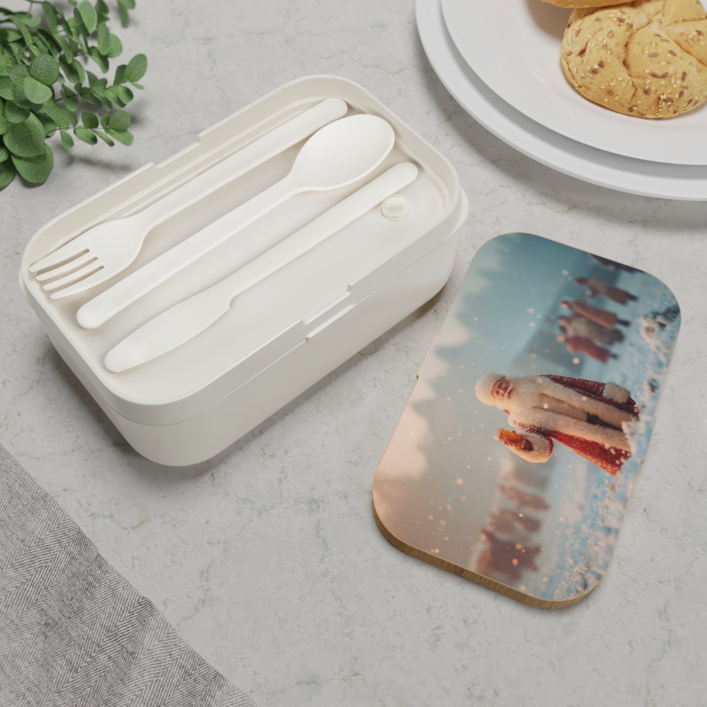 Snow-Kissed Santa Bento Lunch Box – Toast to Winter’s Quiet Celebration
