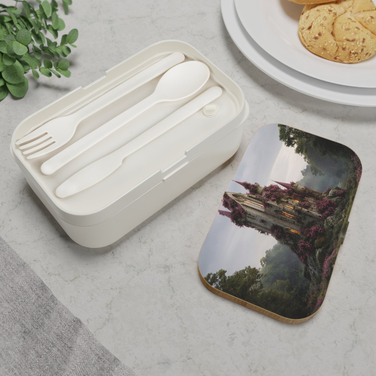 Crimson Rose Castle Bento Lunch Box – Whispers of the Whispering Woods