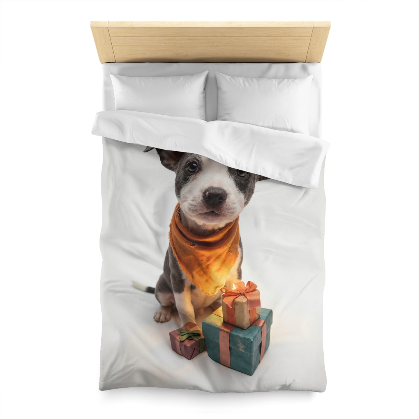 Tiny Gift-Giver Microfiber Duvet Cover – Warm Orange Bandana & Wrapped Presents