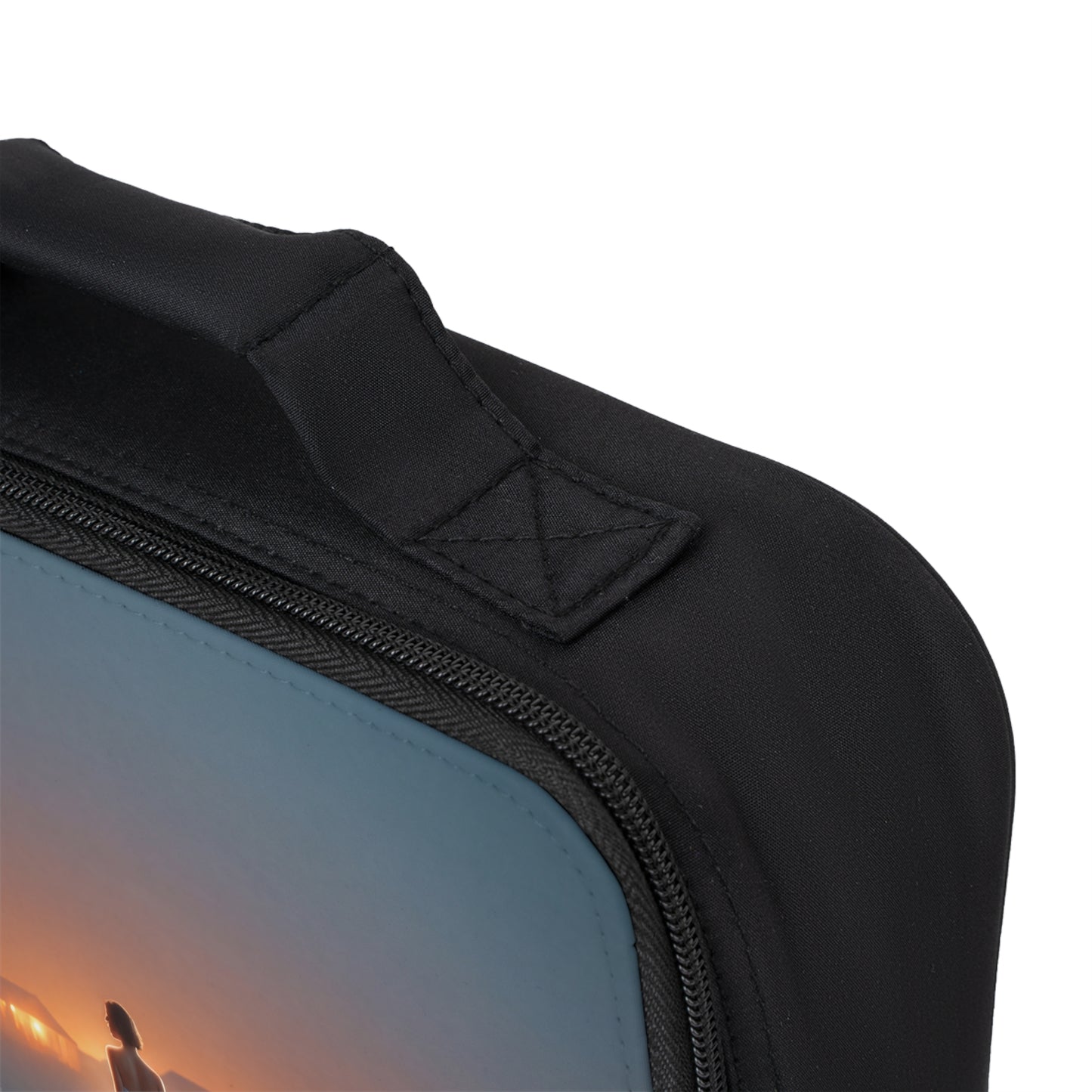 Serene Beach Wanderer Lunch Bag – Glow of Twilight Shoreline