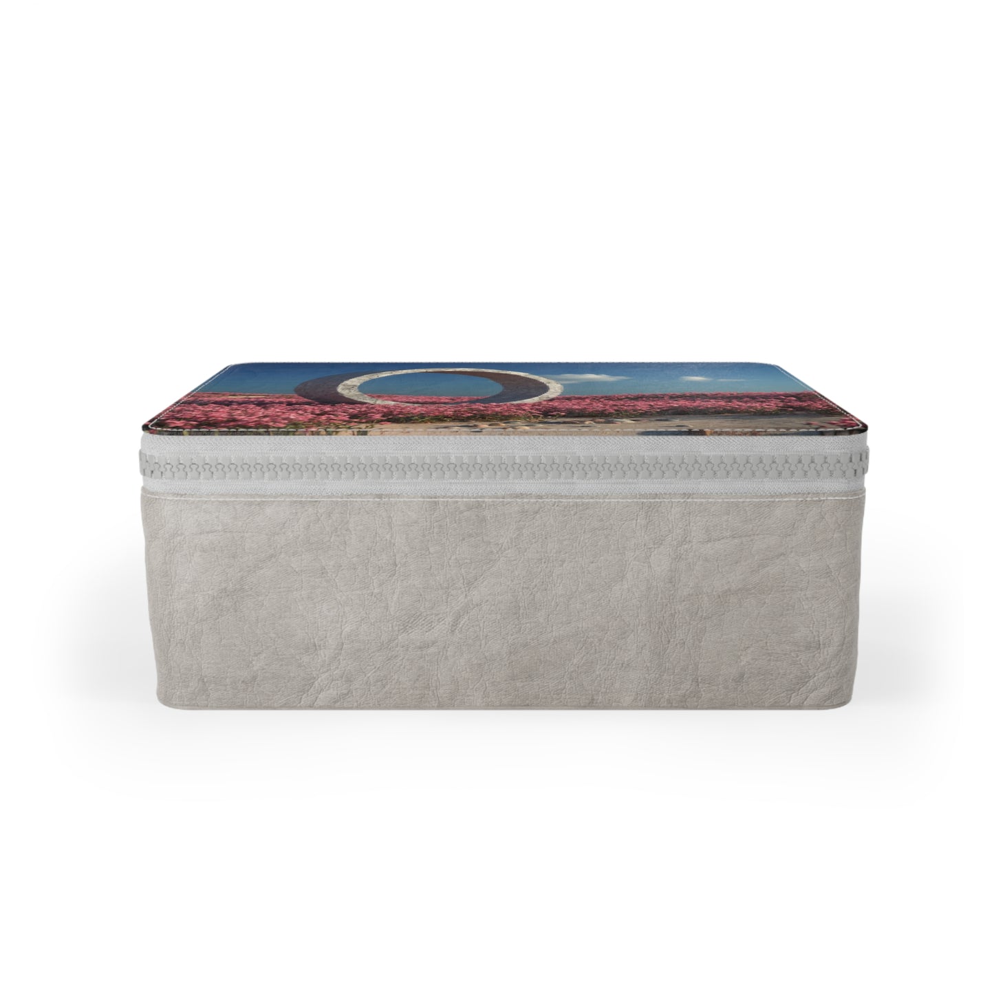 Stone Ring Flower Field Lunch Bag – Concrete Circle on Pink Sandscape
