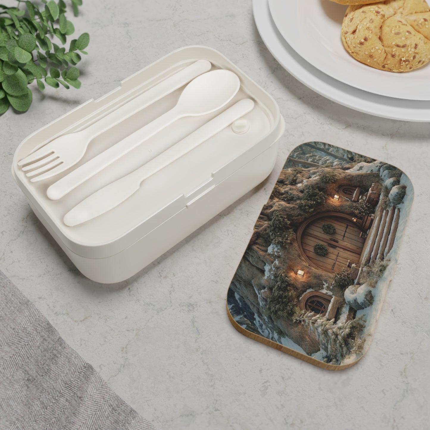 Winter Hollow Treehouse Bento Lunch Box – Cozy Hearth in the Snow