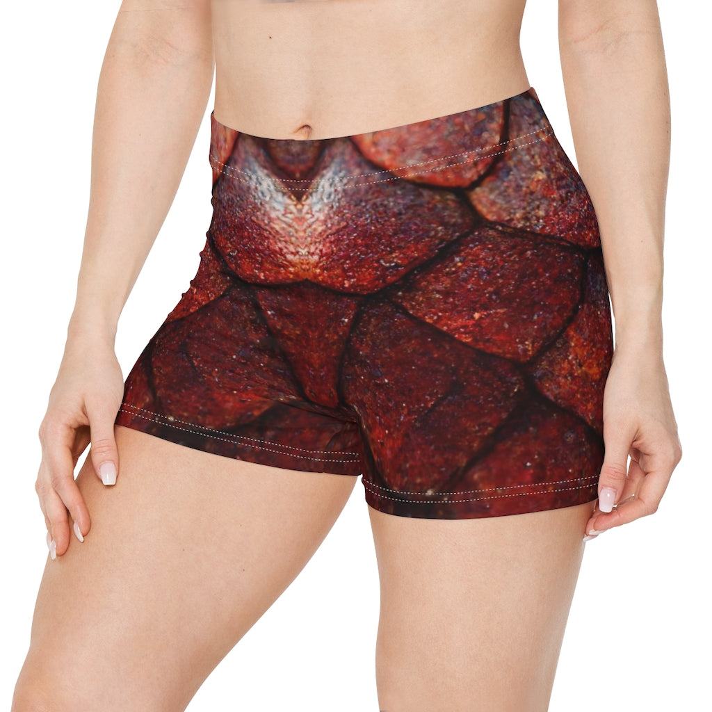 tiling pattern of red dragon scales highly detailed - Women's Shorts (AOP)